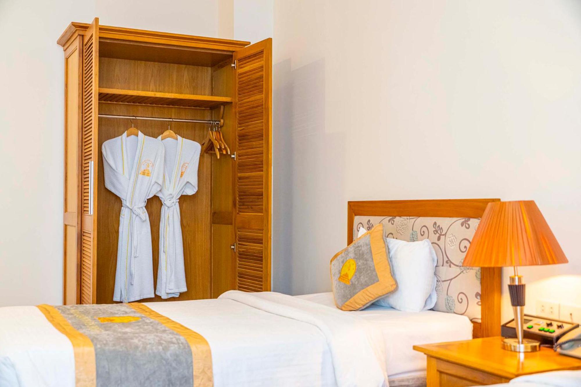 Hoang Son Peace Hotel Ninh Binh Exterior photo