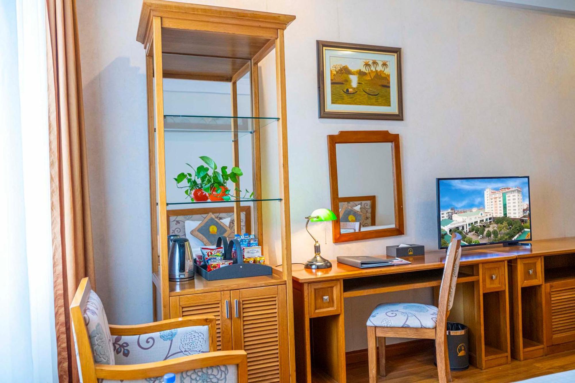 Hoang Son Peace Hotel Ninh Binh Exterior photo